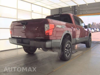 2017 Nissan TITAN XD PRO-4X Crew Cab Medium Bed - miniatura 4