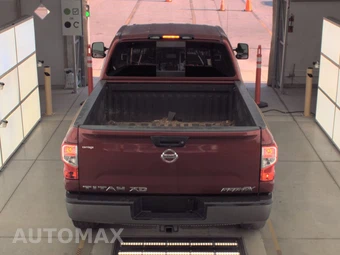 2017 Nissan TITAN XD PRO-4X Crew Cab Medium Bed - miniatura 5