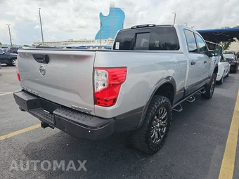 2017 Nissan TITAN XD PRO-4X Crew Cab Medium Bed - miniatura 4