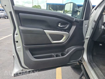 2017 Nissan TITAN XD PRO-4X Crew Cab Medium Bed - miniatura 9