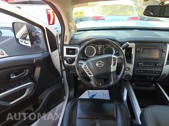 2017 Nissan TITAN XD PRO-4X Crew Cab Medium Bed - miniatura 10