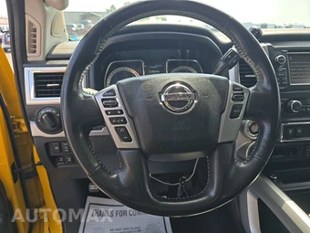 2017 Nissan TITAN XD PRO-4X Crew Cab Medium Bed – miniatura 10