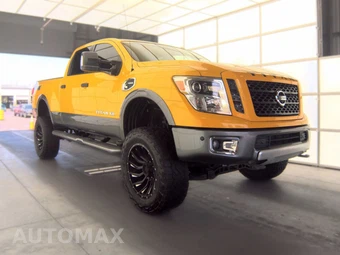 2017 Nissan TITAN XD PRO-4X Crew Cab Medium Bed – miniatura 3