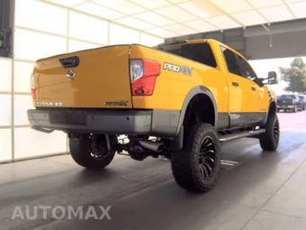 2017 Nissan TITAN XD PRO-4X Crew Cab Medium Bed – miniatura 4