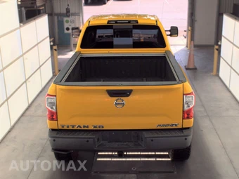 2017 Nissan TITAN XD PRO-4X Crew Cab Medium Bed – miniatura 5
