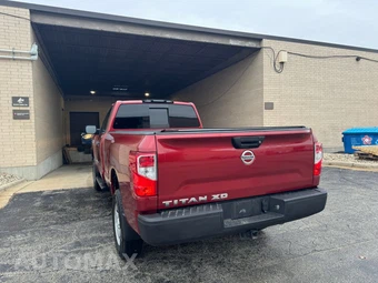2017 Nissan Titan XD S - miniatura 7