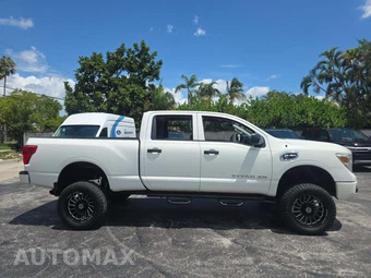 2017 Nissan TITAN XD S Crew Cab Medium Bed - miniatura 4
