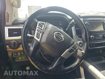 2017 Nissan TITAN XD SL Crew Cab Medium Bed - miniatura 10