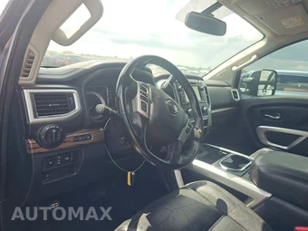 2017 Nissan TITAN XD SL Crew Cab Medium Bed - miniatura 11