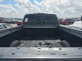 2017 Nissan TITAN XD SL Crew Cab Medium Bed - miniatura 17