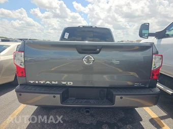 2017 Nissan TITAN XD SL Crew Cab Medium Bed - miniatura 5