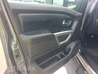 2017 Nissan TITAN XD SL Crew Cab Medium Bed - miniatura 9