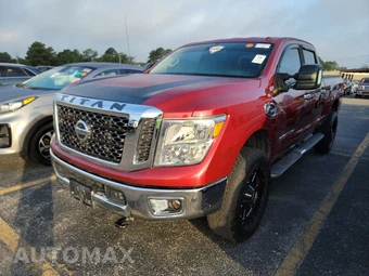 2017 Nissan TITAN XD SV Crew Cab Medium Bed