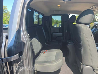 2017 Nissan TITAN XD SV Extended Cab Medium Bed - miniatura 13