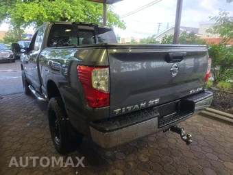 2017 Nissan TITAN XD SV Extended Cab Medium Bed - miniatura 2