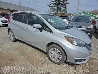 2017 Nissan Versa Note S Plus – miniatura 3