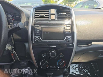 2017 Nissan Versa Note SV – miniatura 10