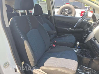 2017 Nissan Versa Note SV – miniatura 18