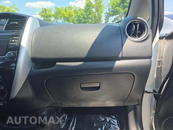 2017 Nissan Versa Note SV – miniatura 19