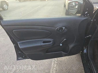 2017 Nissan Versa Sedan S Plus - miniatura 9