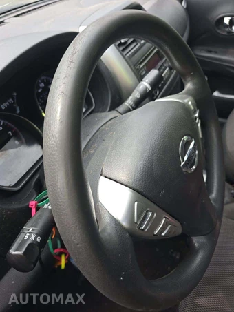 2017 Nissan Versa Sedan SV - miniatura 21