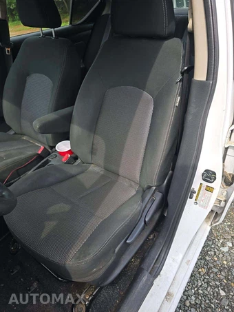 2017 Nissan Versa Sedan SV - miniatura 6