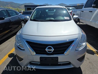 2017 Nissan Versa Sedan SV – miniatura 2