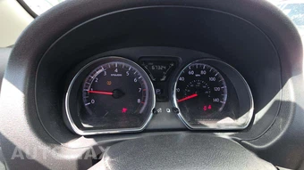 2017 Nissan Versa Sedan SV - miniatura 31