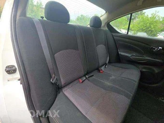 2017 Nissan Versa Sedan SV – miniatura 16