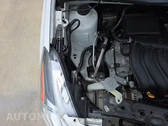 2017 Nissan Versa Sedan SV – miniatura 37