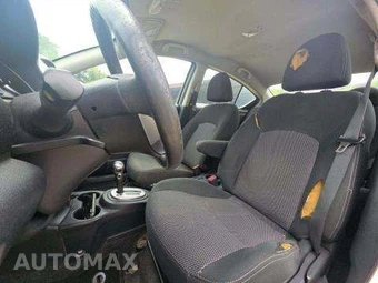 2017 Nissan Versa Sedan SV – miniatura 6