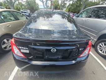 2017 Nissan Versa Sedan SV – miniatura 5