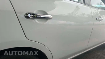 2017 Nissan Versa Sedan SV – miniatura 21