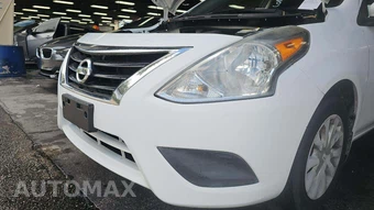 2017 Nissan Versa Sedan SV – miniatura 38
