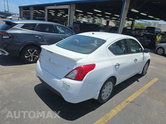 2017 Nissan Versa Sedan SV – miniatura 4