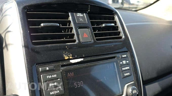 2017 Nissan Versa Sedan SV – miniatura 25