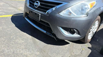 2017 Nissan Versa Sedan SV – miniatura 32