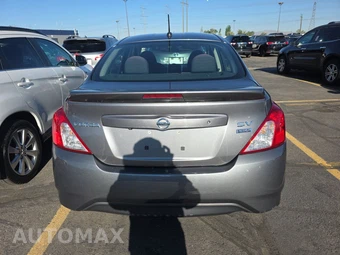 2017 Nissan Versa Sedan SV – miniatura 5