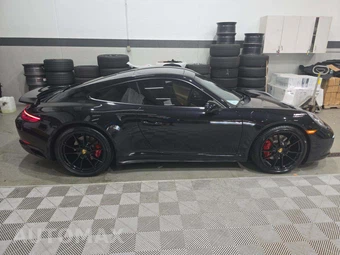 2017 Porsche 911 Carrera 4S – miniatura 4