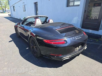 2017 Porsche 911 Carrera Cabriolet – miniatura 2