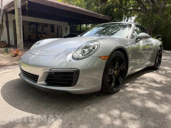 2017 Porsche 911 Carrera Cabriolet - miniatura 3