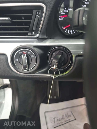2017 Porsche 911 Carrera – miniatura 5