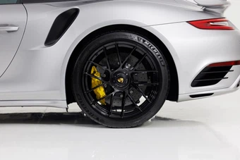 2017 Porsche 911 Turbo S - miniatura 11