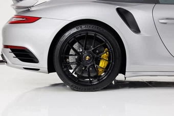 2017 Porsche 911 Turbo S - miniatura 12