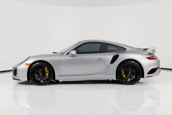 2017 Porsche 911 Turbo S - miniatura 6