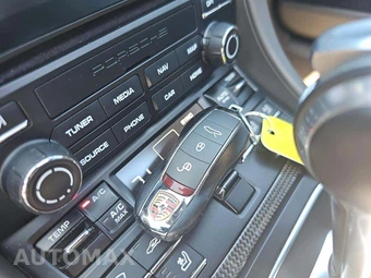 2017 Porsche 911 Turbo S – miniatura 8