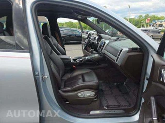 2017 Porsche Cayenne GTS – miniatura 18