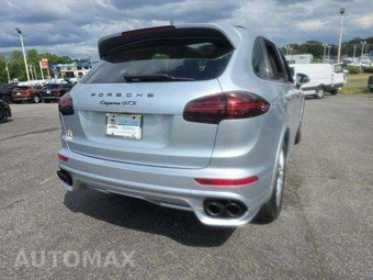 2017 Porsche Cayenne GTS – miniatura 3