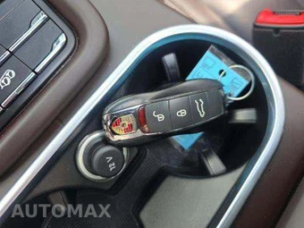 2017 Porsche Cayenne GTS – miniatura 8
