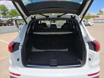 2017 Porsche Cayenne Platinum Edition - miniatura 14